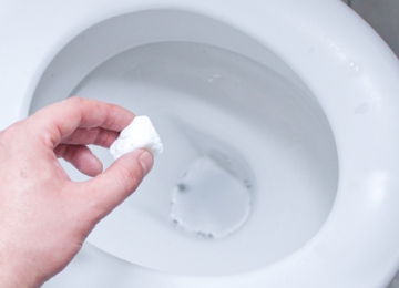 Hướng dẫn Khử mùi hôi nhà vệ sinh bằng bột giặt tẩy