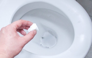 Hướng dẫn Khử mùi hôi nhà vệ sinh bằng bột giặt tẩy